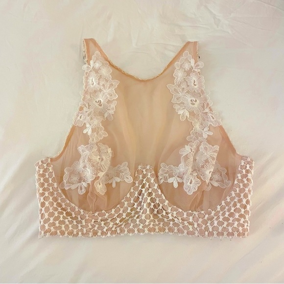 Beautiful floral nude mesh top/bra - Picture 1 of 3